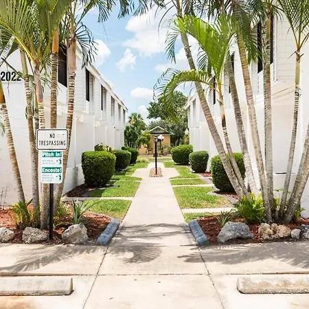 Sebring Historic Downtown Villa